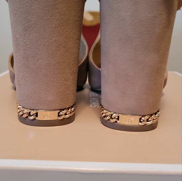 Michael Kors Suede heels - Picture 4 of 5
